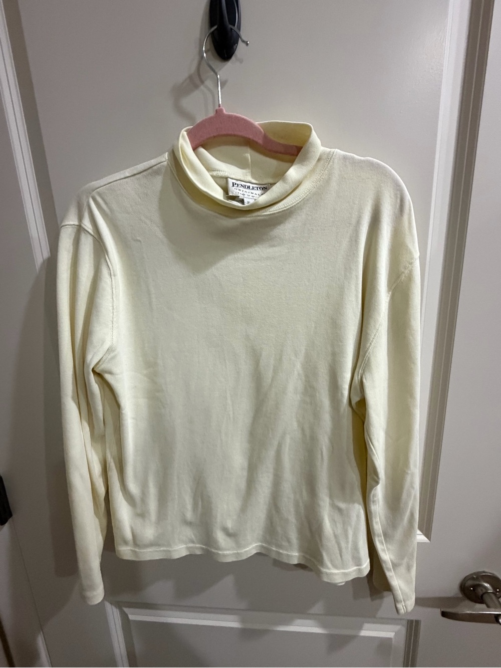 Vintage Pendleton OriginalsCream Long-Sleeve Mock Neck Long Sleeve